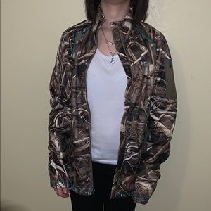 Outfit Her Cabela’s Camo Jacket